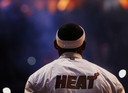 华体会官方_乌迪内斯中场阿塔坦言，意甲竞技强度超越法甲，偶像C罗指引奋斗之路