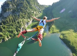 华体会网站|米切尔短时间贡献全面数据 爵士队主场大胜延续强势