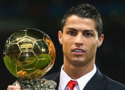 华体会官网-埃基蒂克专访：欧冠不是梦想而是目标，享受足球带来的一切