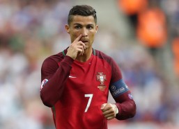 华体会：赖斯传奇时刻，阿森纳中场大师的精彩技艺集锦