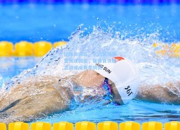 华体会网站：火箭客场崩盘频现弱旅，背靠背快船之战或成赛季转折