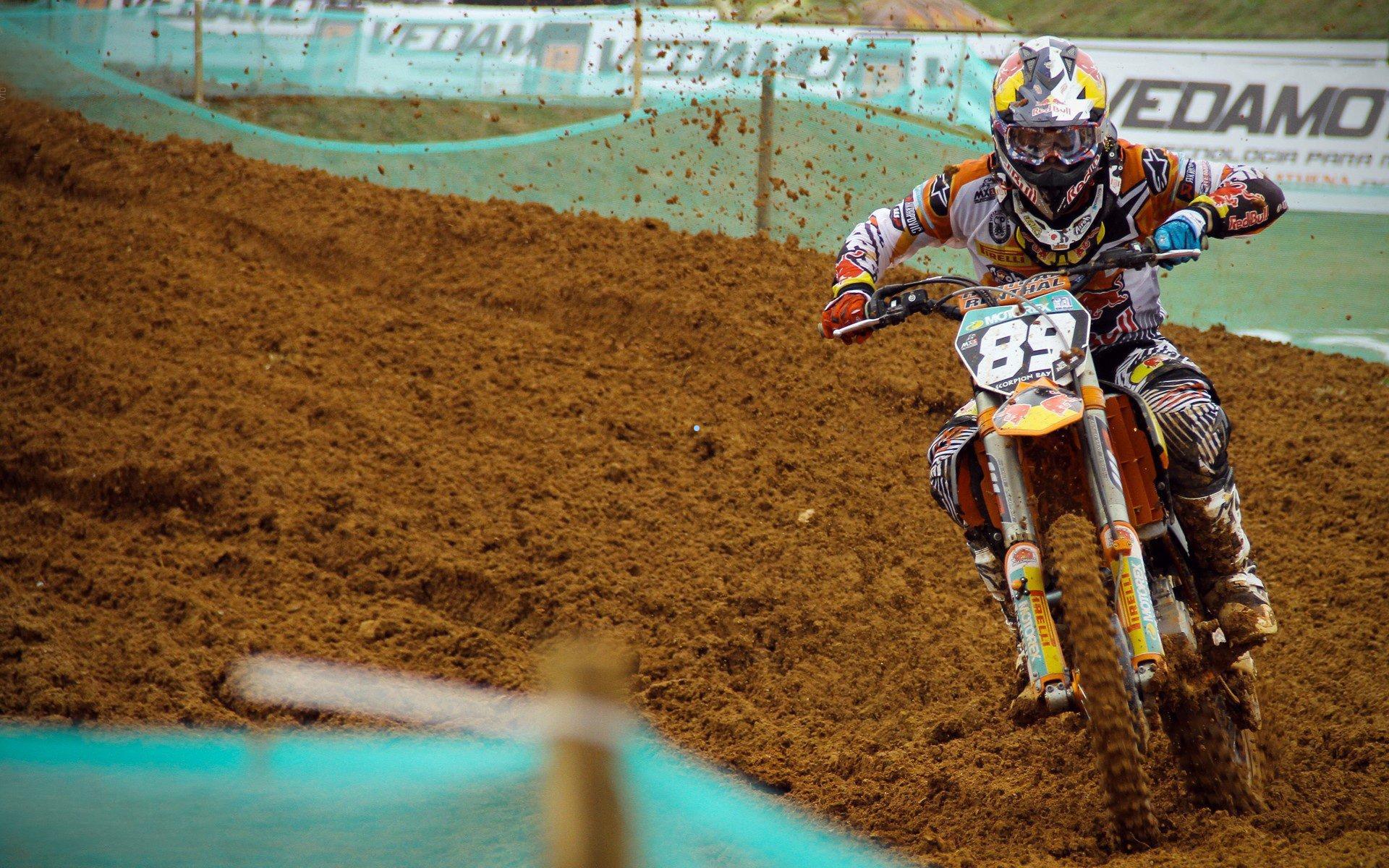 意甲焦点战,国际米兰对决比萨,榜首与榜尾的对话,比萨能否制造冷门?