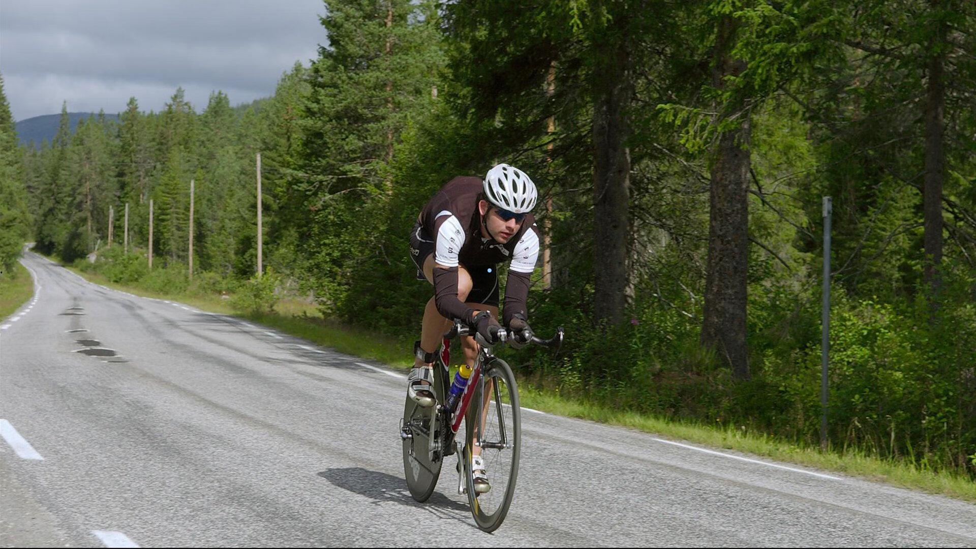 皇马内部震荡揭秘，和谐时期‘龙哥’突遭解雇，体能教练平图斯成幕后推手