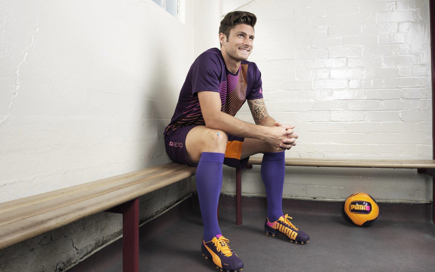 足坛狠人王刚回归欧洲,昔日跑不死铁腰再续传奇